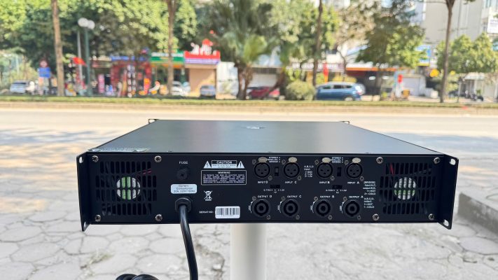 cục đẩy công suất M-Audio KA4.6