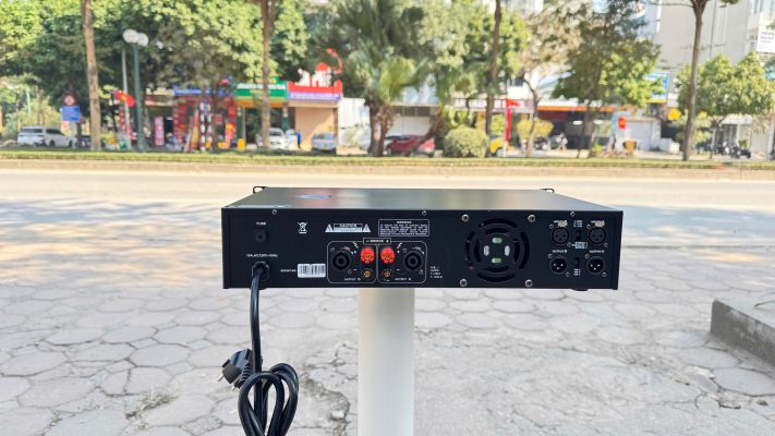 cục đẩy công suất M-Audio KA2.4
